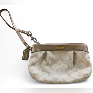 Vintage Tan/Gold Jacquard Metallic Coach C Signature Beige Wristlet